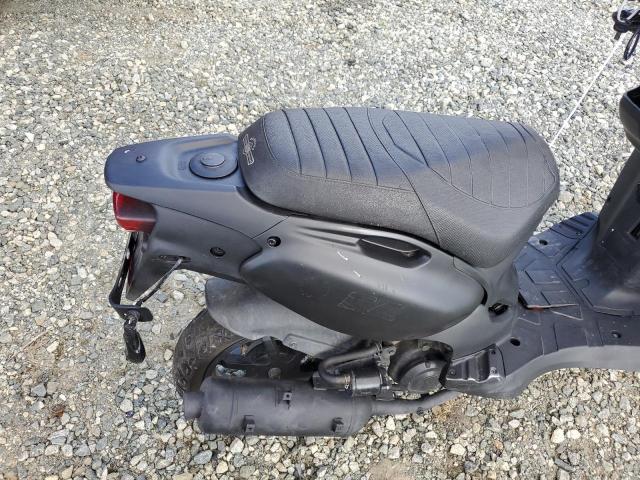 RFVPMP209N1022207 - 2022 GENUINE SCOOTER CO. ROUGHHOUSE 50 BLACK photo 6