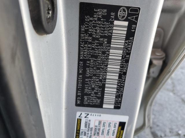 2T1KR32E16C578261 - 2006 TOYOTA COROLLA MA XR GRAY photo 12