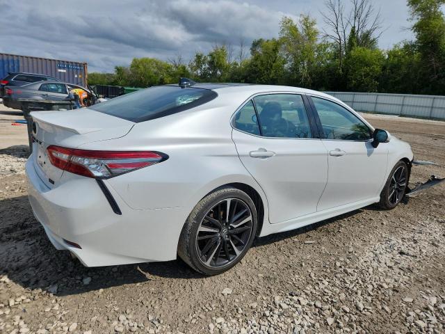 4T1B61HK1KU784263 - 2019 TOYOTA CAMRY XSE 白色 照片 3