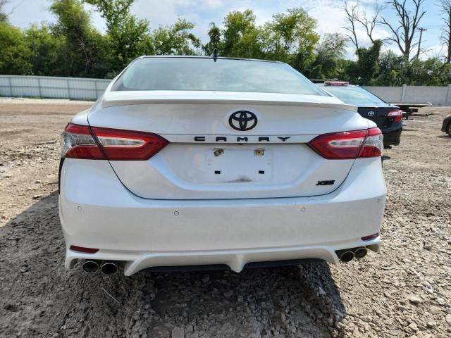 4T1B61HK1KU784263 - 2019 TOYOTA CAMRY XSE 白色 照片 6