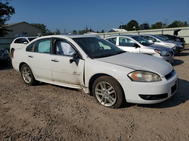 2G1WC5E3XD1258403 - 2013 CHEVROLET IMPALA LTZ WHITE photo 4