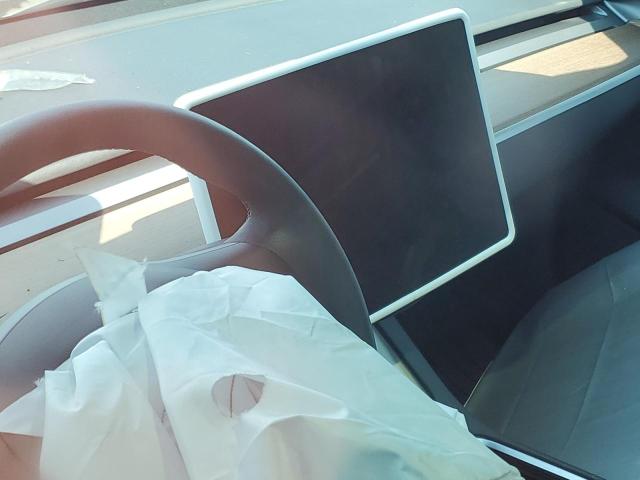 5YJ3E1EB2PF619239 - 2023 TESLA MODEL 3 أبيض صورة 9