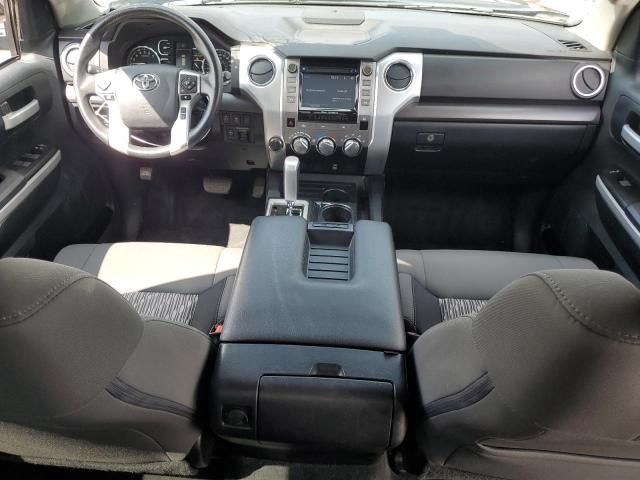 5TFUY5F1XJX697502 - 2018 TOYOTA TUNDRA DOUBLE CAB SR GRAY photo 8