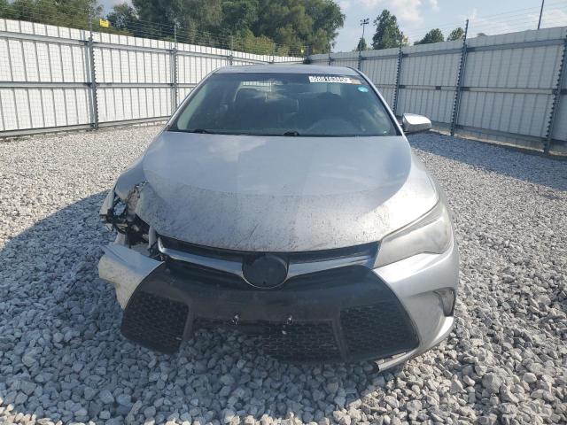 4T1BF1FK2FU954395 - 2015 TOYOTA CAMRY LE 银色 照片 5