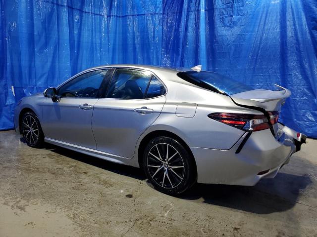4T1G11AK8PU821699 - 2023 TOYOTA CAMRY SE NIGHT SHADE SILVER photo 2