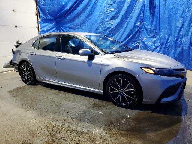 4T1G11AK8PU821699 - 2023 TOYOTA CAMRY SE NIGHT SHADE SILVER photo 4