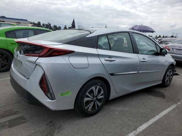 JTDKARFP8J3080923 - 2018 TOYOTA PRIUS PRIM Gümüş foto 3