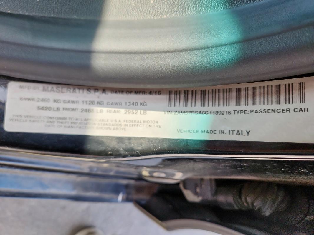 ZAM57RSA6G1189216 - 2016 MASERATI GHIBLI S أسود صورة 12
