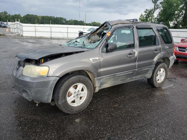 2005 FORD ESCAPE XLS, 