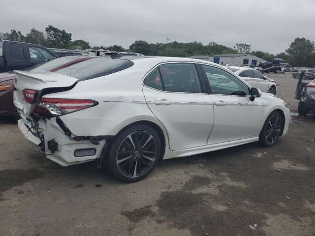 4T1BZ1HK1KU032733 - 2019 TOYOTA CAMRY XSE WHITE photo 3