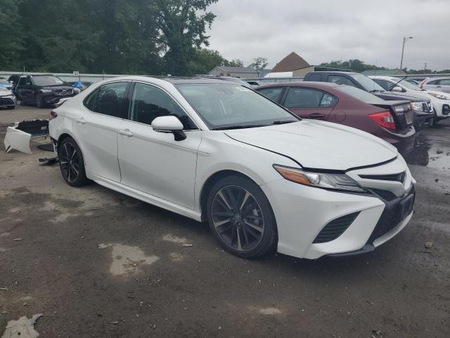 4T1BZ1HK1KU032733 - 2019 TOYOTA CAMRY XSE WHITE photo 4