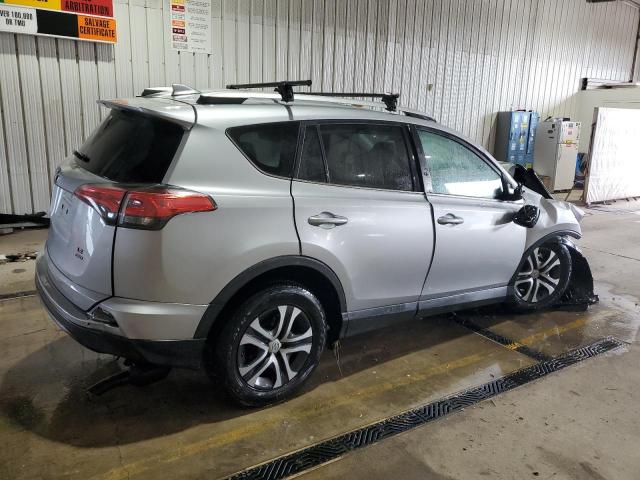 2T3BFREVXGW490372 - 2016 TOYOTA RAV4 LE SILVER photo 3