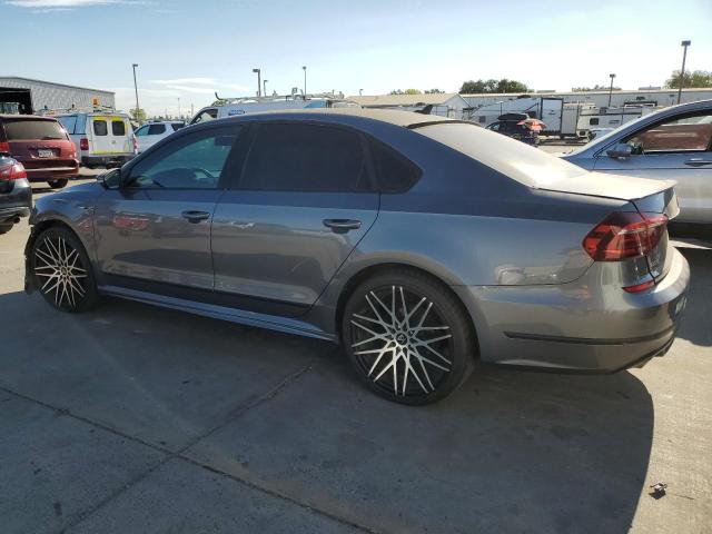 1VWDT7A34HC077570 - 2017 VOLKSWAGEN PASSAT R-LINE Մոխրագույն լուսանկար 2