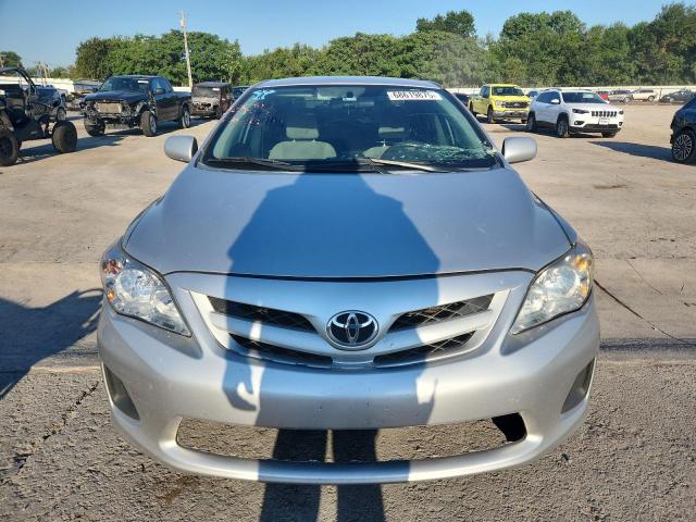 2T1BU4EE6CC769105 - 2012 TOYOTA COROLLA BASE 银色 照片 5