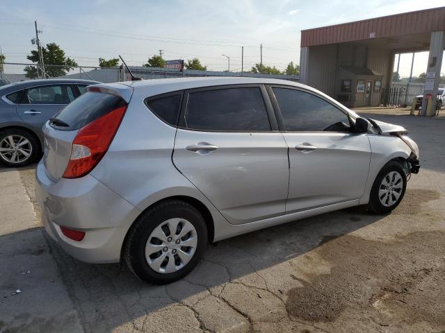 KMHCT5AE6HU334500 - 2017 HYUNDAI ACCENT SE SILVER photo 3