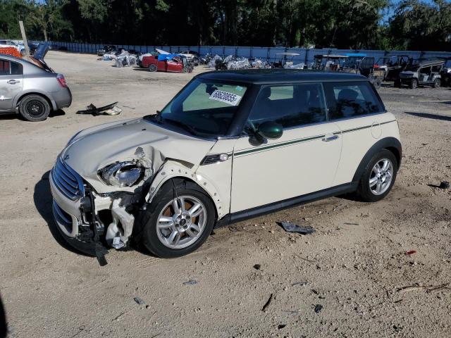 2013 MINI COOPER, 