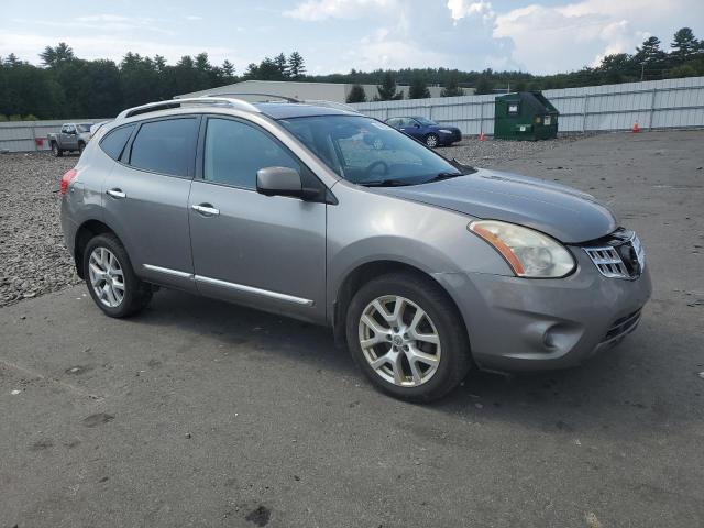 JN8AS5MV7DW640523 - 2013 NISSAN ROGUE S GRAY photo 4