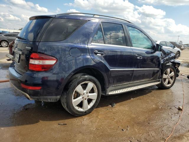 4JGBB8GB4BA658745 - 2011 MERCEDES-BENZ ML 350 4MATIC BLUE photo 3