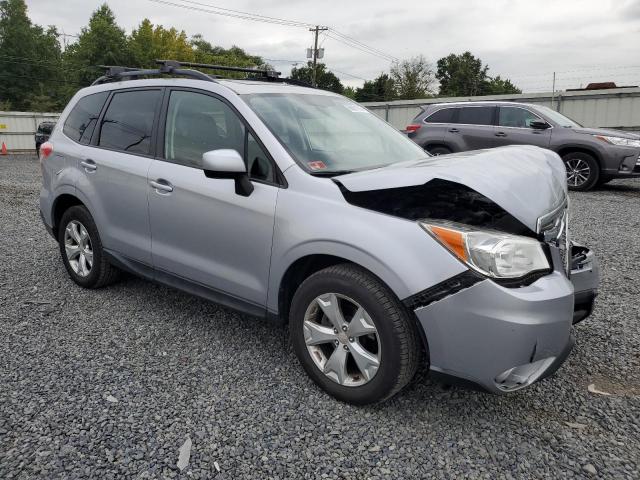 JF2SJADC2FH438093 - 2015 SUBARU FORESTER 2.5I PREMIUM 银色 照片 4