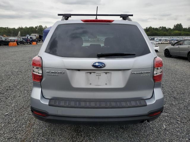 JF2SJADC2FH438093 - 2015 SUBARU FORESTER 2.5I PREMIUM 银色 照片 6