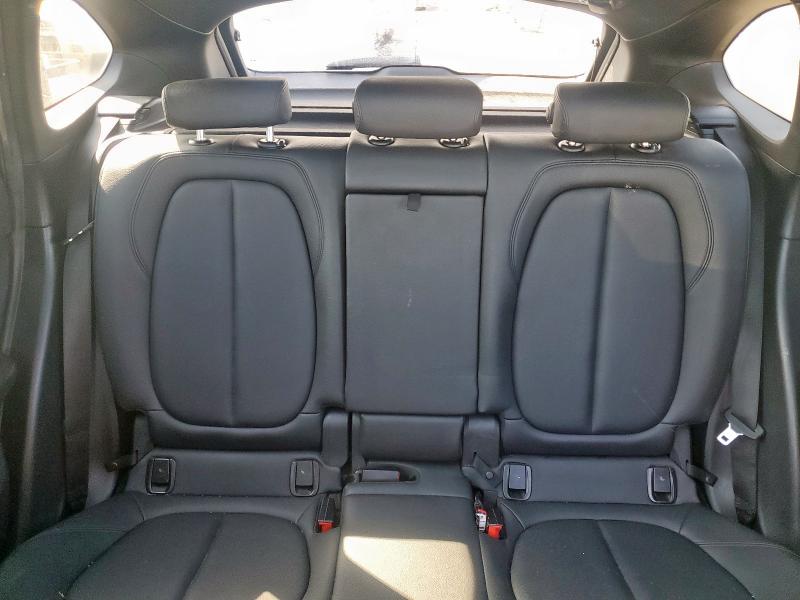 WBXHT3C51K5L38194 - 2019 BMW X1 XDRIVE28I WHITE photo 10