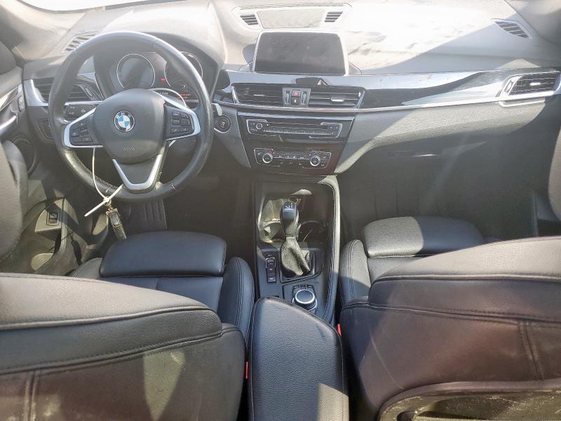 WBXHT3C51K5L38194 - 2019 BMW X1 XDRIVE28I WHITE photo 8