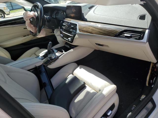 WBAJE5C56KWW09911 - 2019 BMW 540 I WHITE photo 8