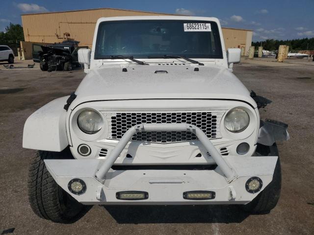 1C4BJWEG7DL662824 - 2013 JEEP WRANGLER U SAHARA 白色 照片 5