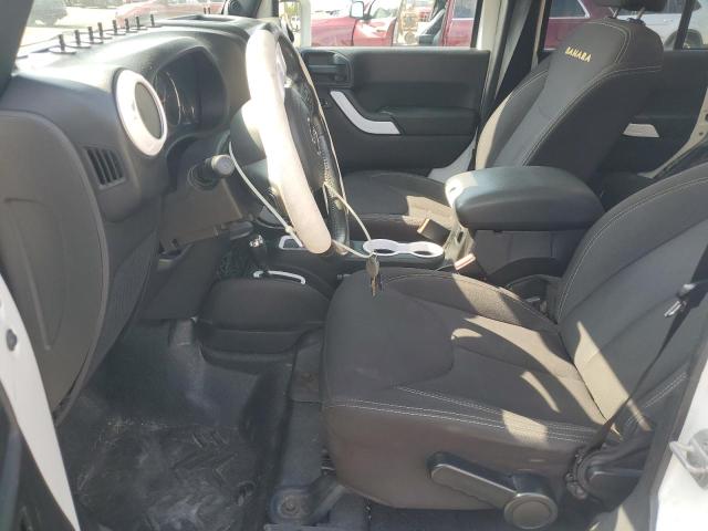 1C4BJWEG7DL662824 - 2013 JEEP WRANGLER U SAHARA 白色 照片 7