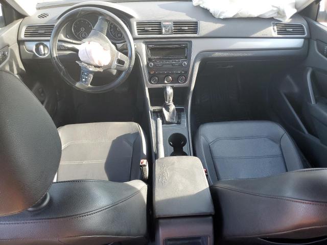 1VWAT7A37FC028864 - 2015 VOLKSWAGEN PASSAT S RED photo 8