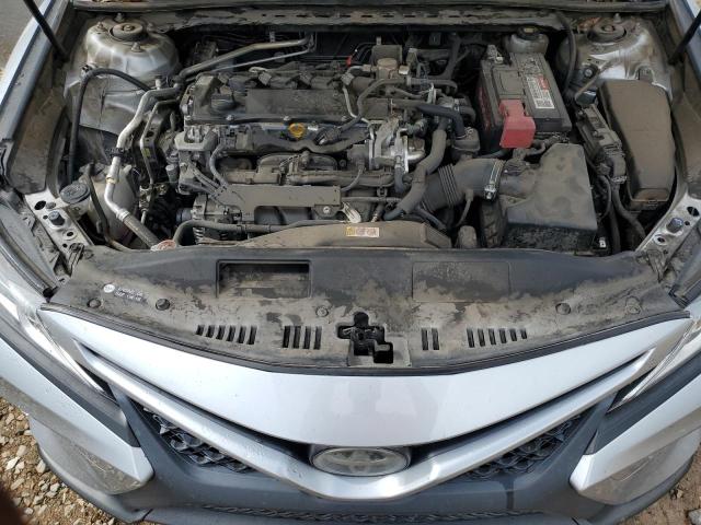 JTNB11HK1J3046515 - 2018 TOYOTA CAMRY L SILVER photo 11