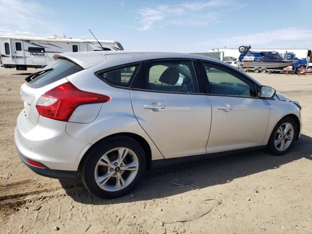 1FADP3K2XEL409583 - 2014 FORD FOCUS SE SILVER photo 3