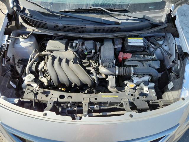 3N1CN7AP3JL875924 - 2018 NISSAN VERSA S 银色 照片 11