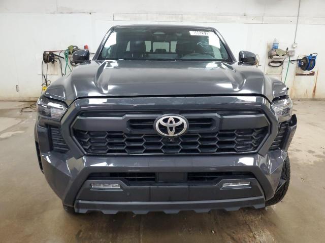 3TMLB5JN4RM034015 - 2024 TOYOTA TACOMA DOUBLE CAB CHARCOAL photo 5