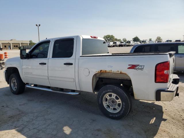 1GCPKSE33BF211345 - 2011 CHEVROLET SILVERADO K1500 LT WHITE photo 2