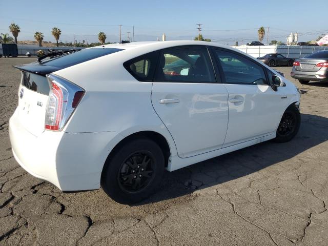 JTDKN3DU5F1900100 - 2015 TOYOTA PRIUS WHITE photo 3