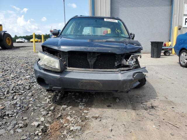 JF1SG63695H719916 - 2005 SUBARU FORESTER 2.5X BLACK photo 5