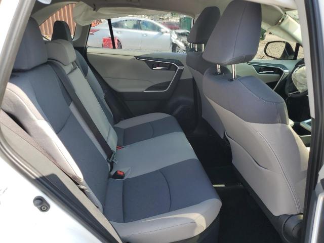 JTMRWRFV5RD262647 - 2024 TOYOTA RAV4 XLE 白色 照片 11