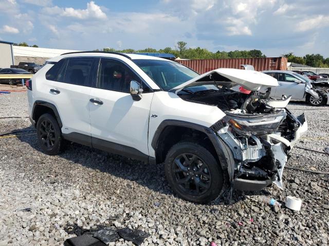 JTMRWRFV5RD262647 - 2024 TOYOTA RAV4 XLE 白色 照片 4