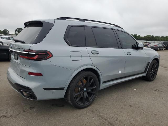 5UX23EM05P9R29807 - 2023 BMW X7 XDRIVE40I SILVER photo 3
