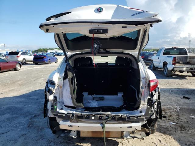 ZASFAKBN0J7C22095 - 2018 ALFA ROMEO STELVIO TI WHITE photo 6
