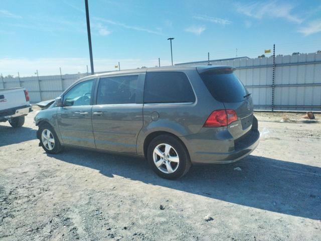 2V4RW3D1XAR295759 - 2010 VOLKSWAGEN ROUTAN SE GRAY photo 2