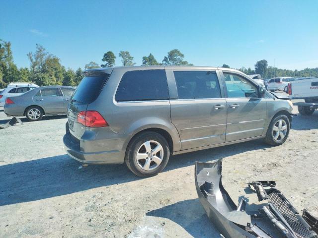 2V4RW3D1XAR295759 - 2010 VOLKSWAGEN ROUTAN SE GRAY photo 3