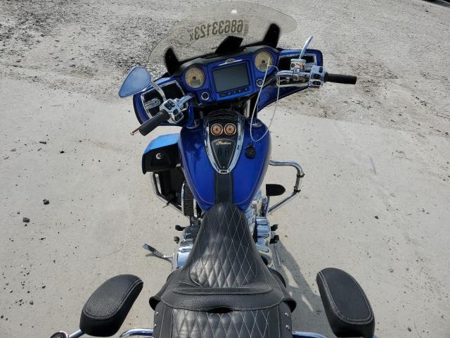 56KTREAA5J3359927 - 2018 INDIAN MOTORCYCLE CO. ROADMASTER ELITE BLUE photo 5