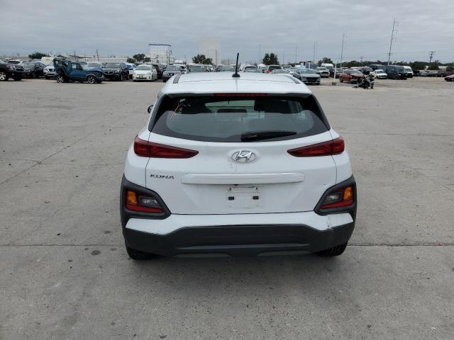 KM8K12AA6LU447210 - 2020 HYUNDAI KONA SE WHITE photo 6