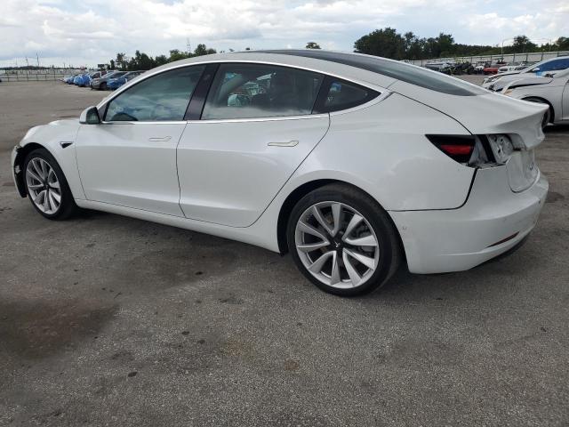 5YJ3E1EA7JF164855 - 2018 TESLA MODEL 3 WHITE photo 2