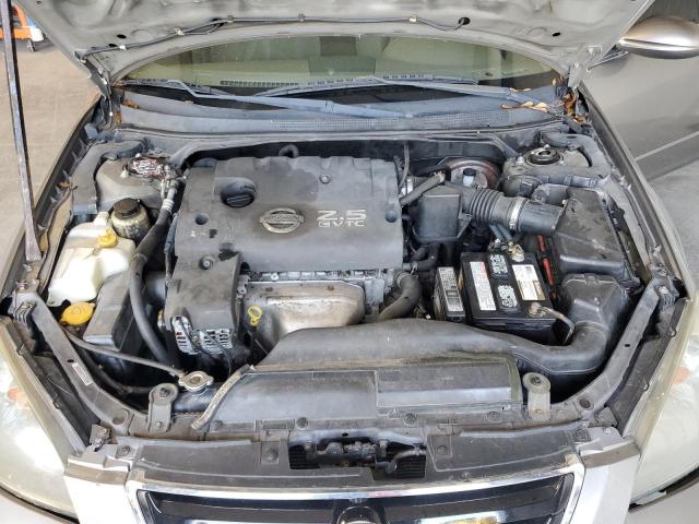 1N4AL11D52C209678 - 2002 NISSAN ALTIMA BASE TAN photo 11