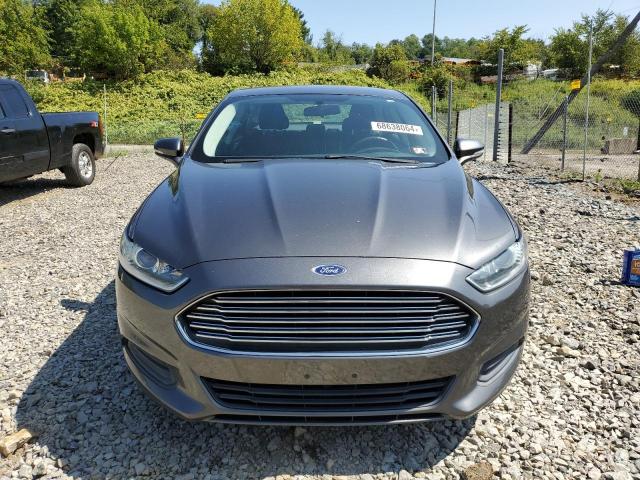 3FA6P0H7XGR262356 - 2016 FORD FUSION SE CHARCOAL photo 5