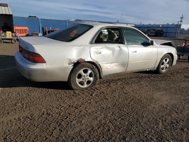 JT8BF28G3W5045867 - 1998 LEXUS ES 300 SILVER photo 3