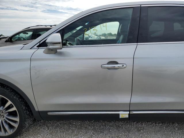 2LMPJ8LP6JBL19163 - 2018 LINCOLN MKX RESERVE فضي صورة 13